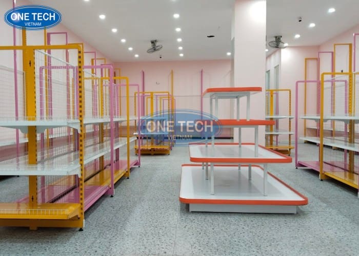 One Tech, đơn vị cung cấp kệ tạp hoá Quàng Bình uy tín 